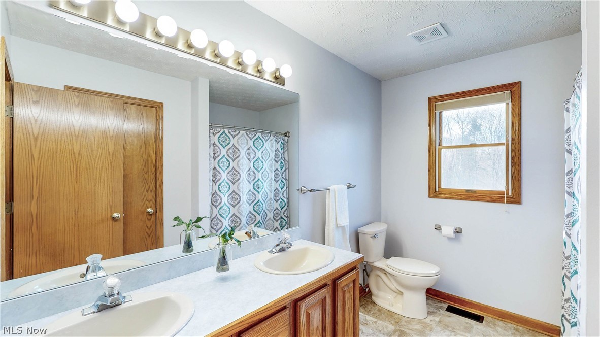 876 Jennifer Trail Tallmadge OH 44278