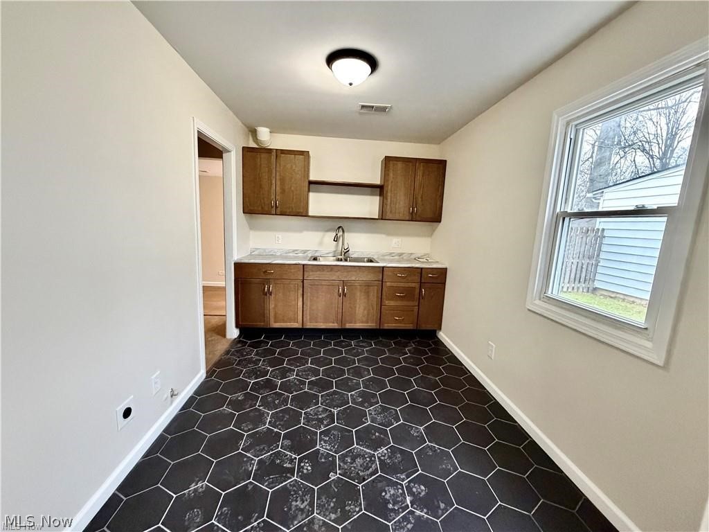 1936 Norwood Street NW Warren OH 44485