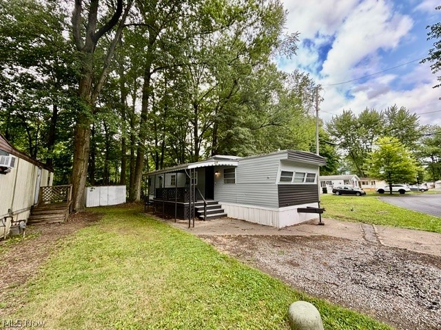 438 Westgate Dr. NE Warren OH 44484
