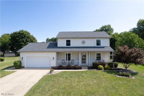 1547 Gulf Street NW Uniontown OH 44685