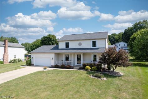 1547 Gulf Street NW Uniontown OH 44685