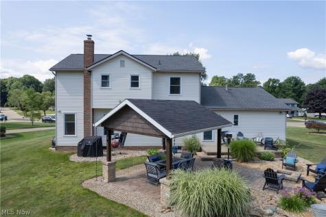 1547 Gulf Street NW Uniontown OH 44685