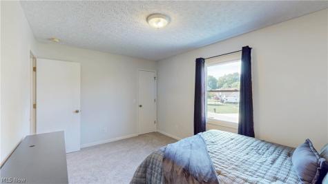 1547 Gulf Street NW Uniontown OH 44685