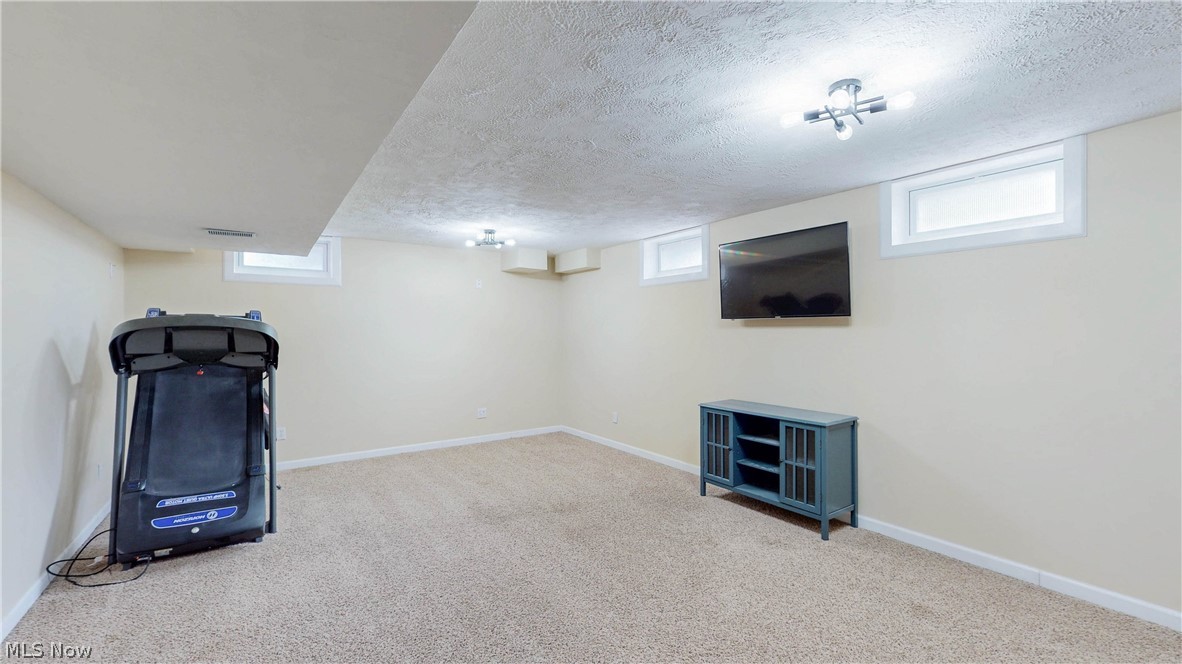 1547 Gulf Street NW Uniontown OH 44685