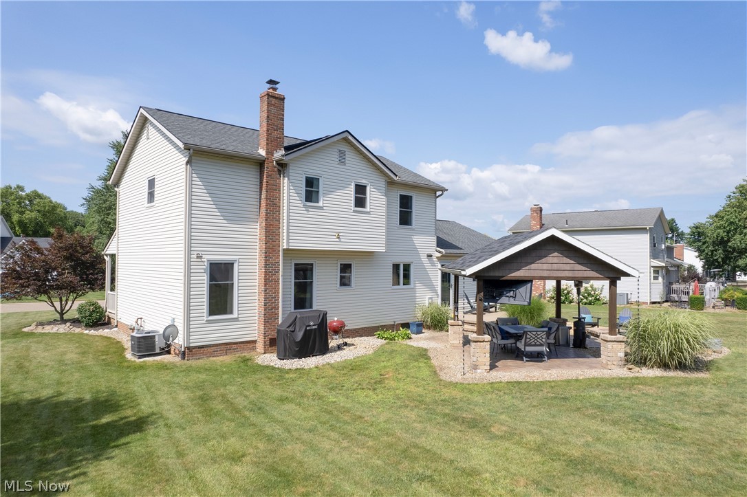 1547 Gulf Street NW Uniontown OH 44685
