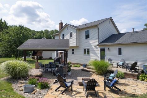 1547 Gulf Street NW Uniontown OH 44685