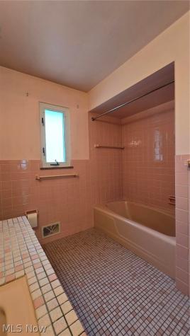 1190 Belle Avenue Lakewood OH 44107