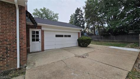 1190 Belle Avenue Lakewood OH 44107