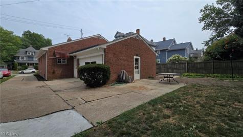 1190 Belle Avenue Lakewood OH 44107