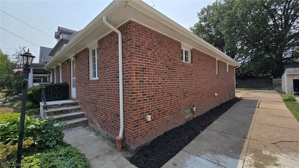 1190 Belle Avenue Lakewood OH 44107