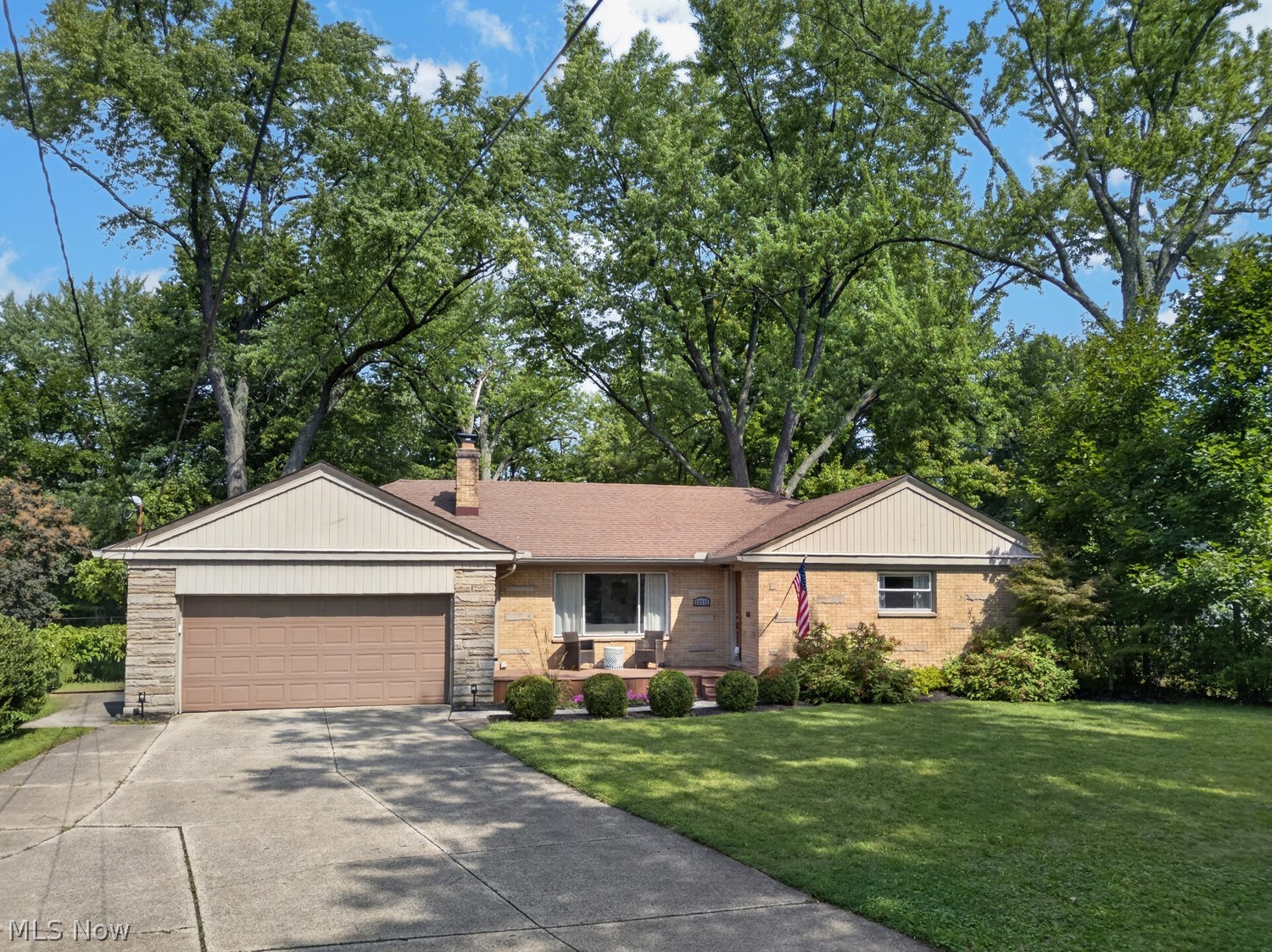 29512 Wolf Road Bay Village OH 44140