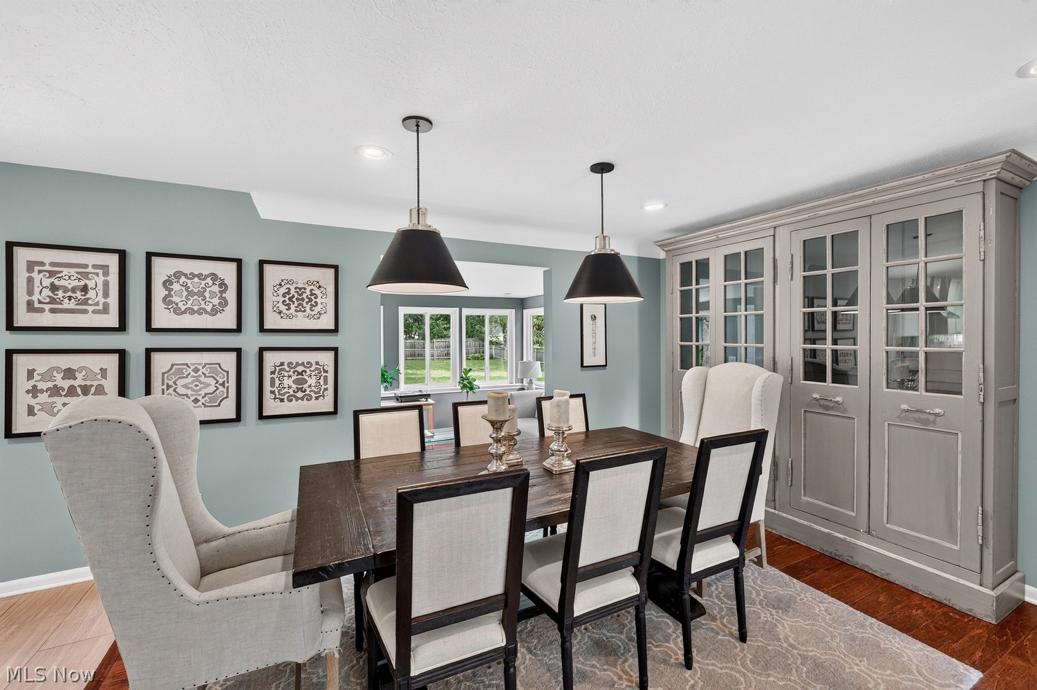 29512 Wolf Road Bay Village OH 44140
