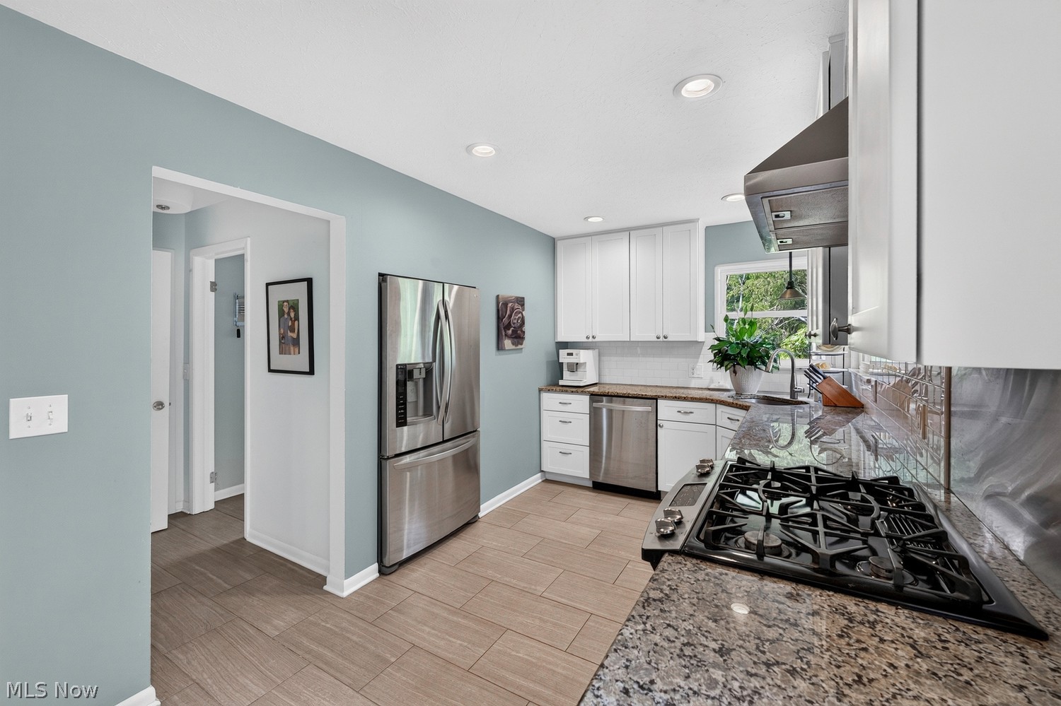 29512 Wolf Road Bay Village OH 44140