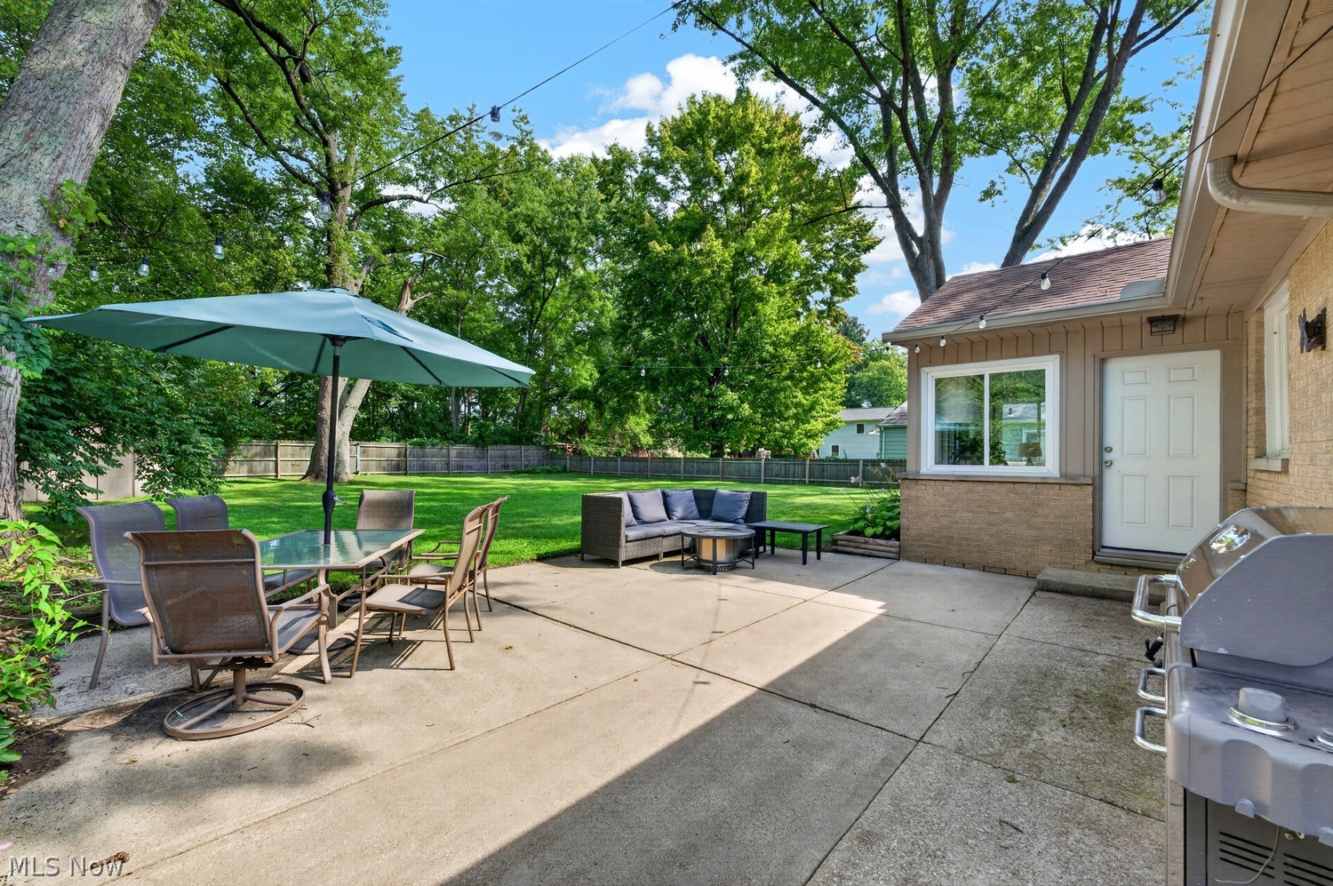 29512 Wolf Road Bay Village OH 44140