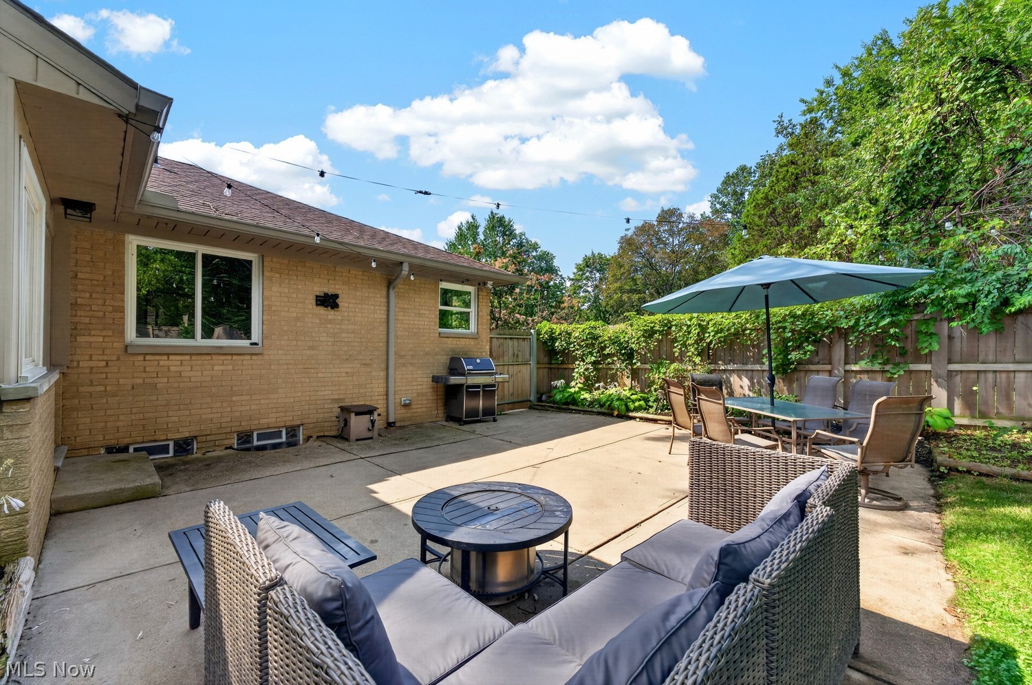 29512 Wolf Road Bay Village OH 44140