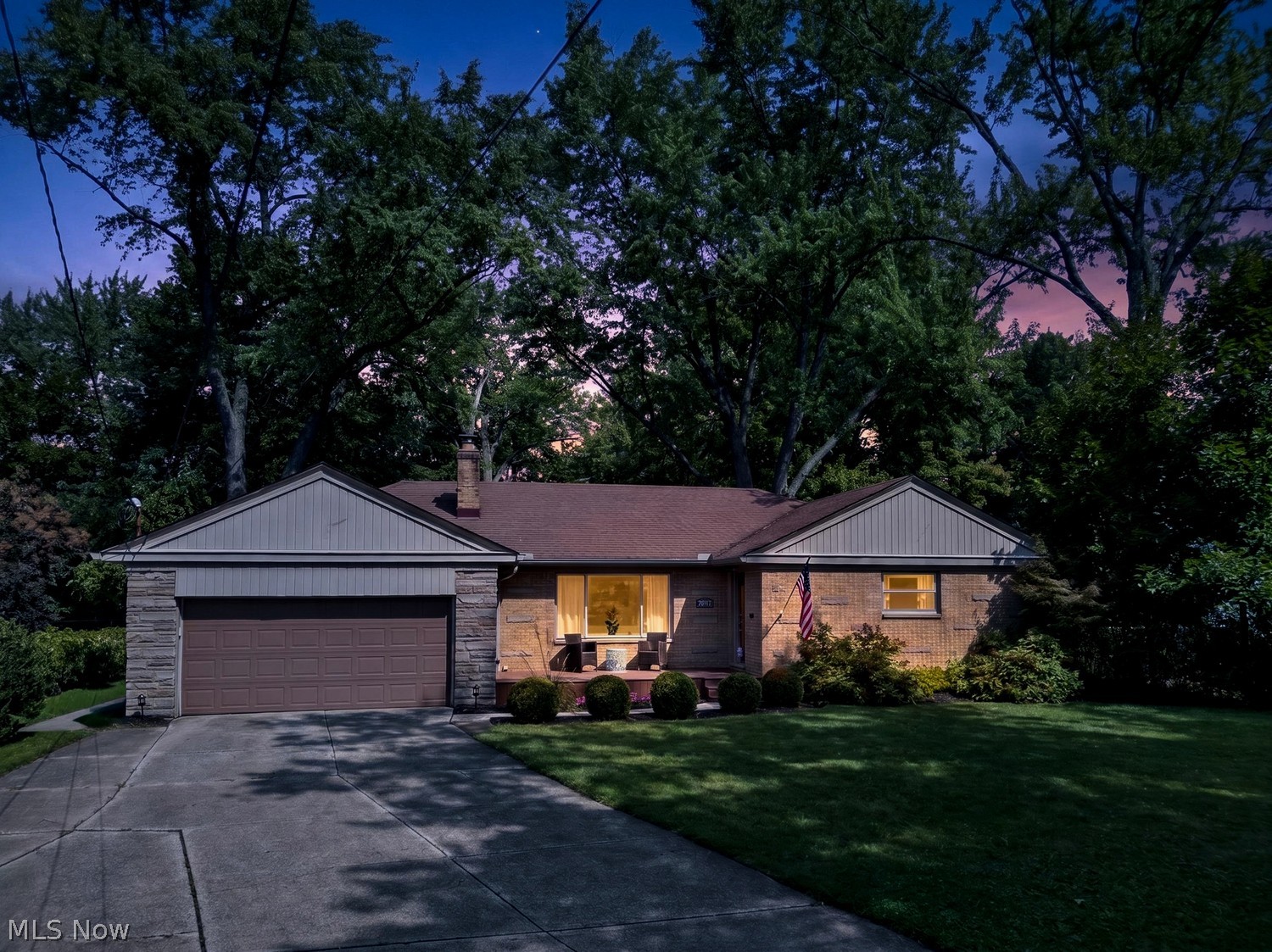 29512 Wolf Road Bay Village OH 44140