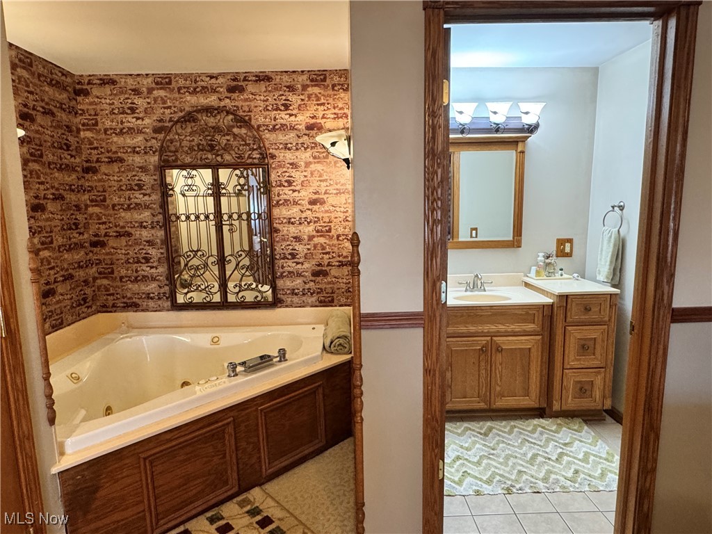 6041 Township Road 310 Millersburg OH 44654
