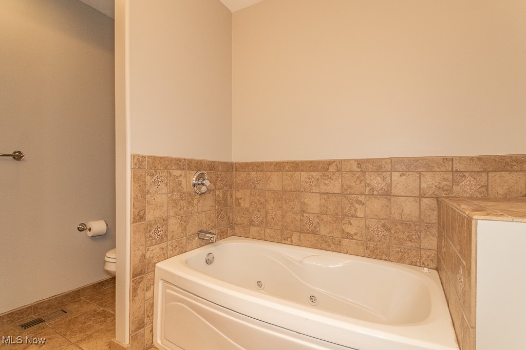 1544 Clipper Cove Painesville OH 44077