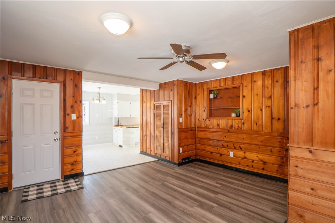 1037 Harpster Avenue Akron OH 44314
