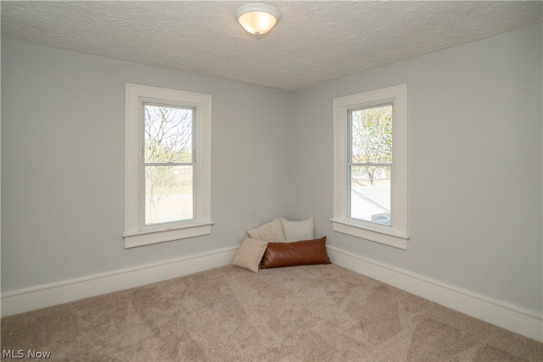 1037 Harpster Avenue Akron OH 44314