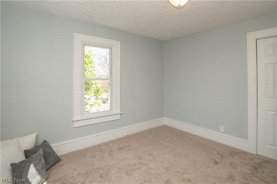 1037 Harpster Avenue Akron OH 44314