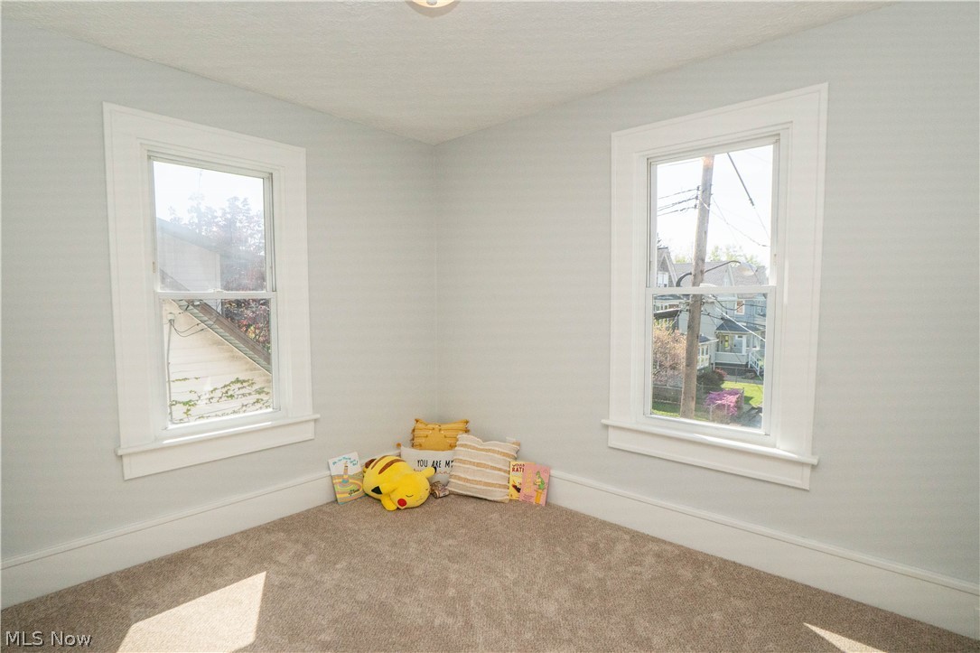 1037 Harpster Avenue Akron OH 44314