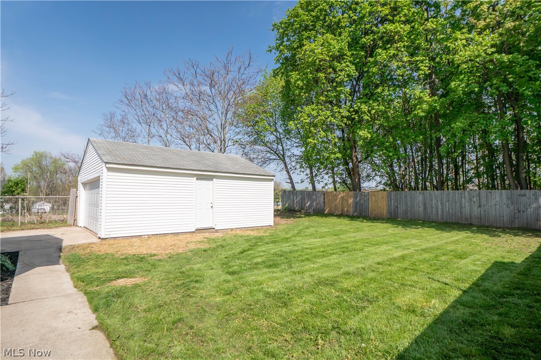 1037 Harpster Avenue Akron OH 44314
