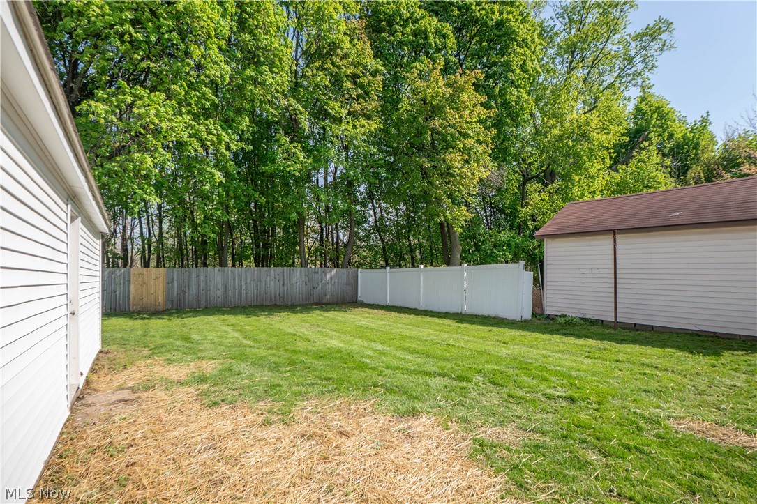 1037 Harpster Avenue Akron OH 44314