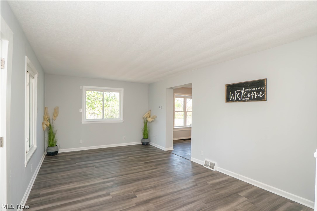 1037 Harpster Avenue Akron OH 44314