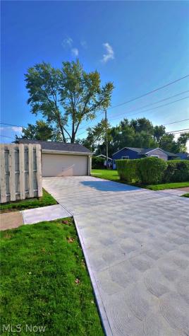 307 Rowan Drive Berea OH 44017