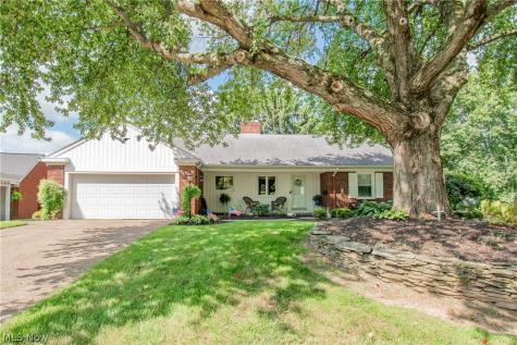 1639 Coventry Road NE Massillon OH 44646