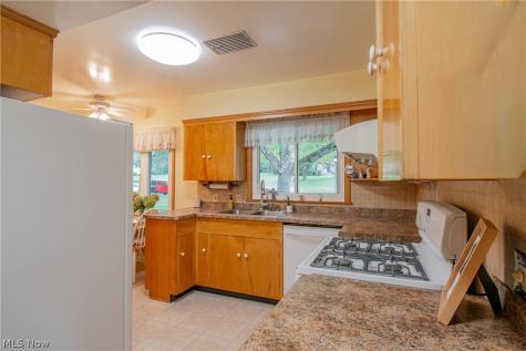 1639 Coventry Road NE Massillon OH 44646