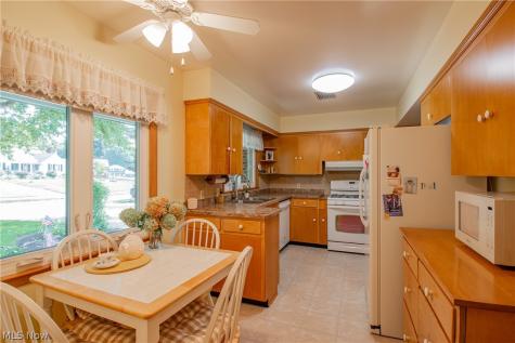 1639 Coventry Road NE Massillon OH 44646