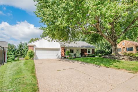 1639 Coventry Road NE Massillon OH 44646