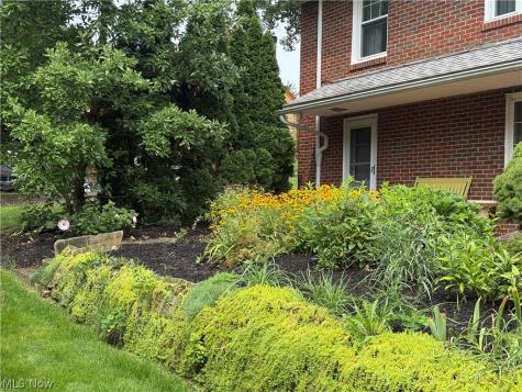 1639 Coventry Road NE Massillon OH 44646