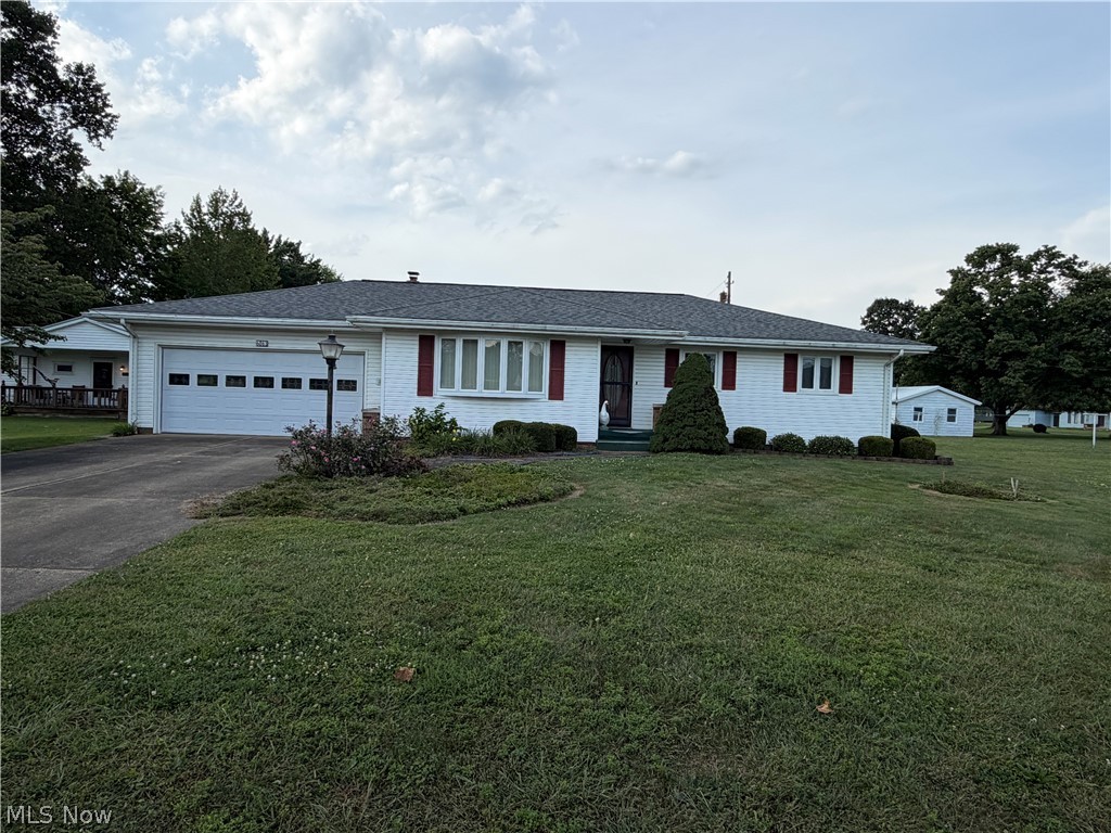 6063 E State Road Newcomerstown OH 43832