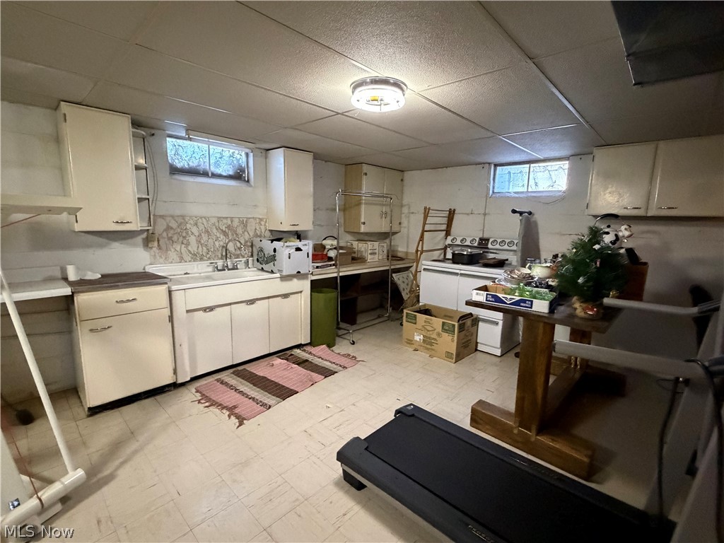 6063 E State Road Newcomerstown OH 43832