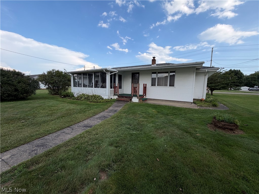 6063 E State Road Newcomerstown OH 43832