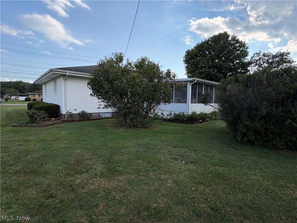 6063 E State Road Newcomerstown OH 43832