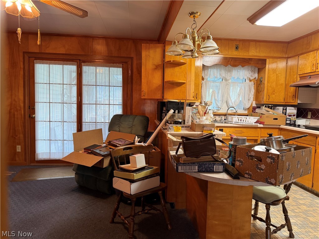 6063 E State Road Newcomerstown OH 43832