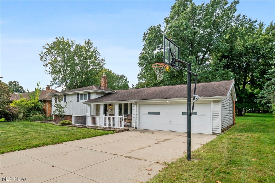1924 Bremerton Road Lyndhurst OH 44121
