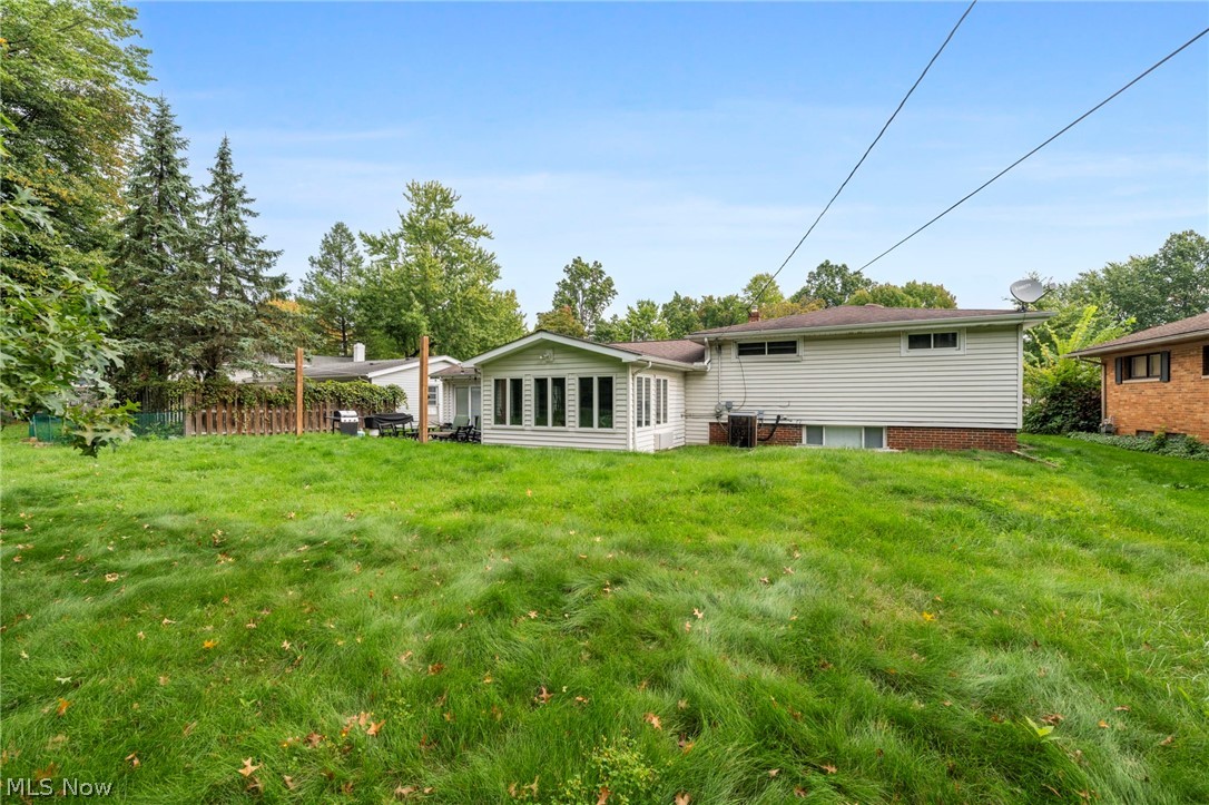 1924 Bremerton Road Lyndhurst OH 44121