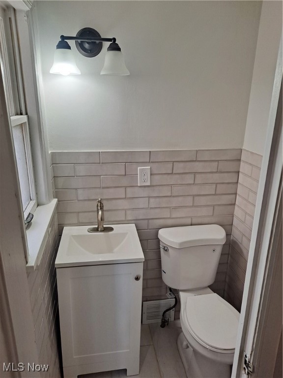 3698 Strandhill Road Shaker Heights OH 44122