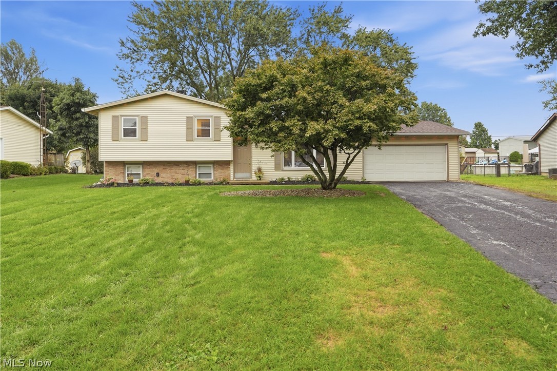8008 Garnet Avenue NE Canton OH 44721