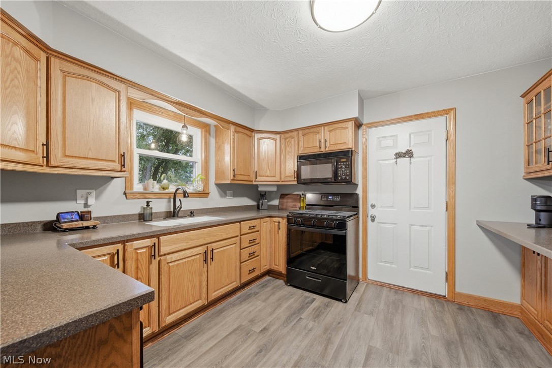 8008 Garnet Avenue NE Canton OH 44721