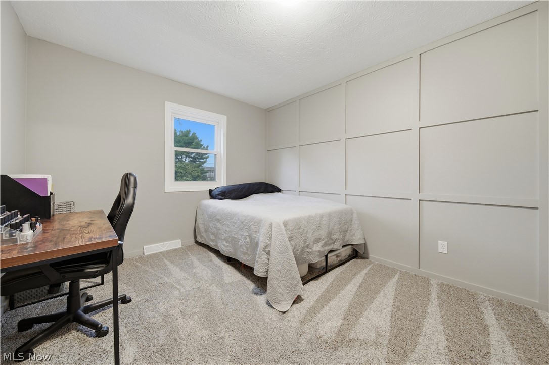 8008 Garnet Avenue NE Canton OH 44721