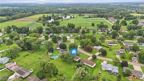 8008 Garnet Avenue NE Canton OH 44721