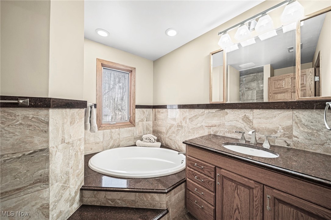 2675 Deer Run Willoughby Hills OH 44094