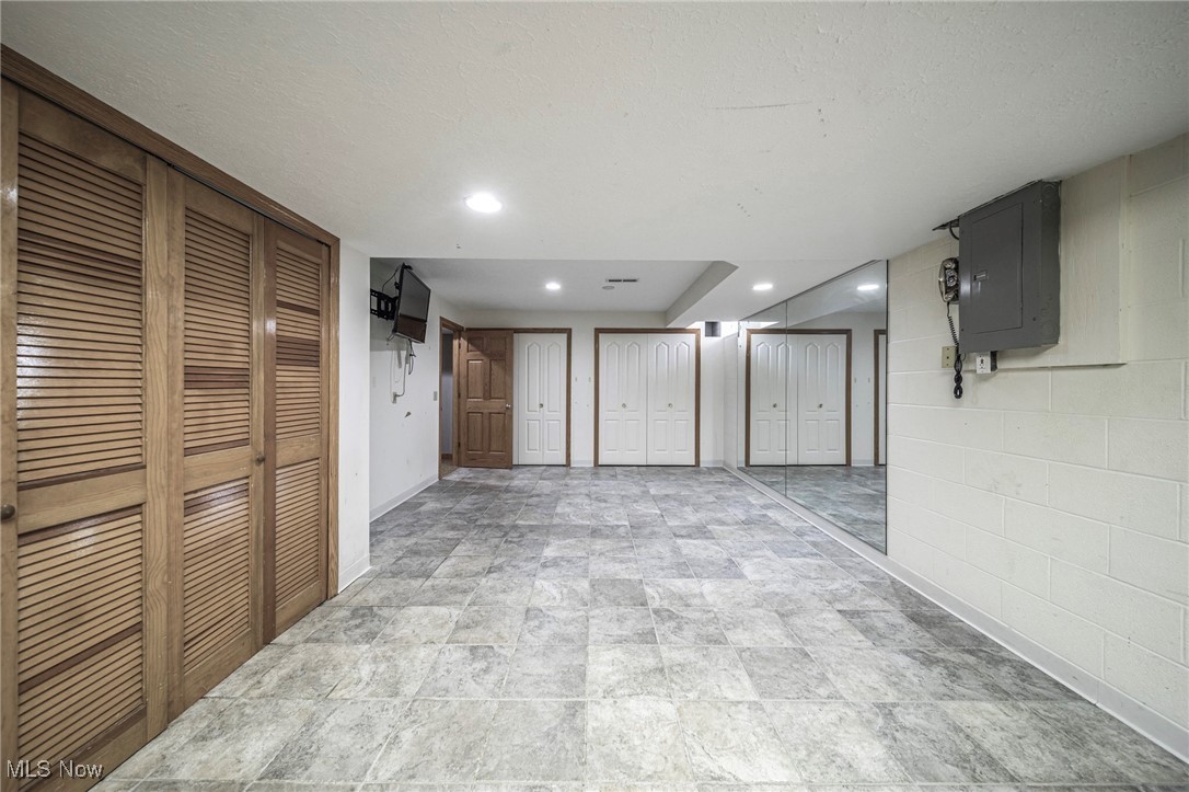 2675 Deer Run Willoughby Hills OH 44094