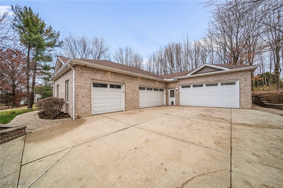 2675 Deer Run Willoughby Hills OH 44094